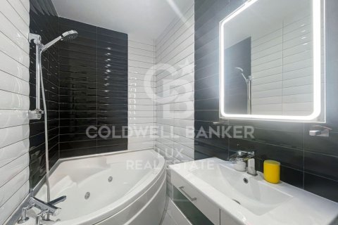 Commercial property à vendre à Roses, Girona, EspagneNo. 160153 - photo 14