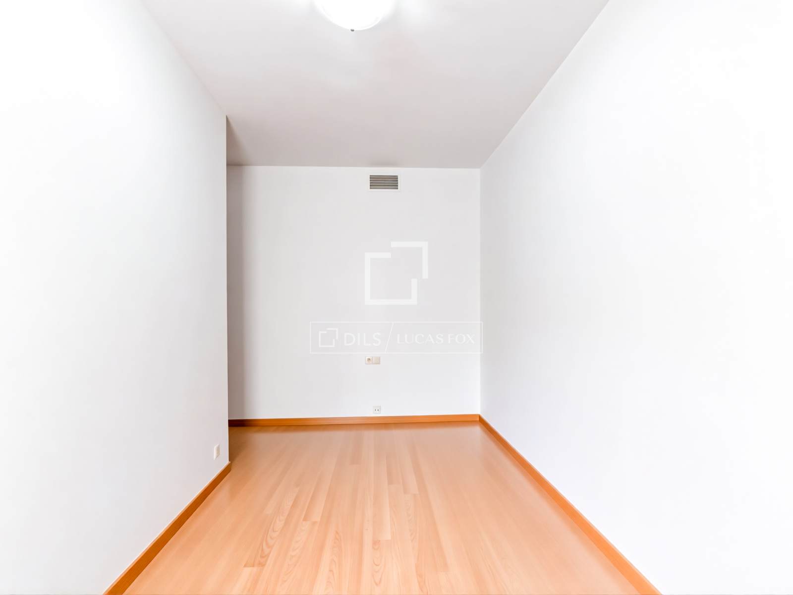 Appartamento a Sitges, Barcelona, Spagna 4 camere da letto, 102 mq. N° 161387