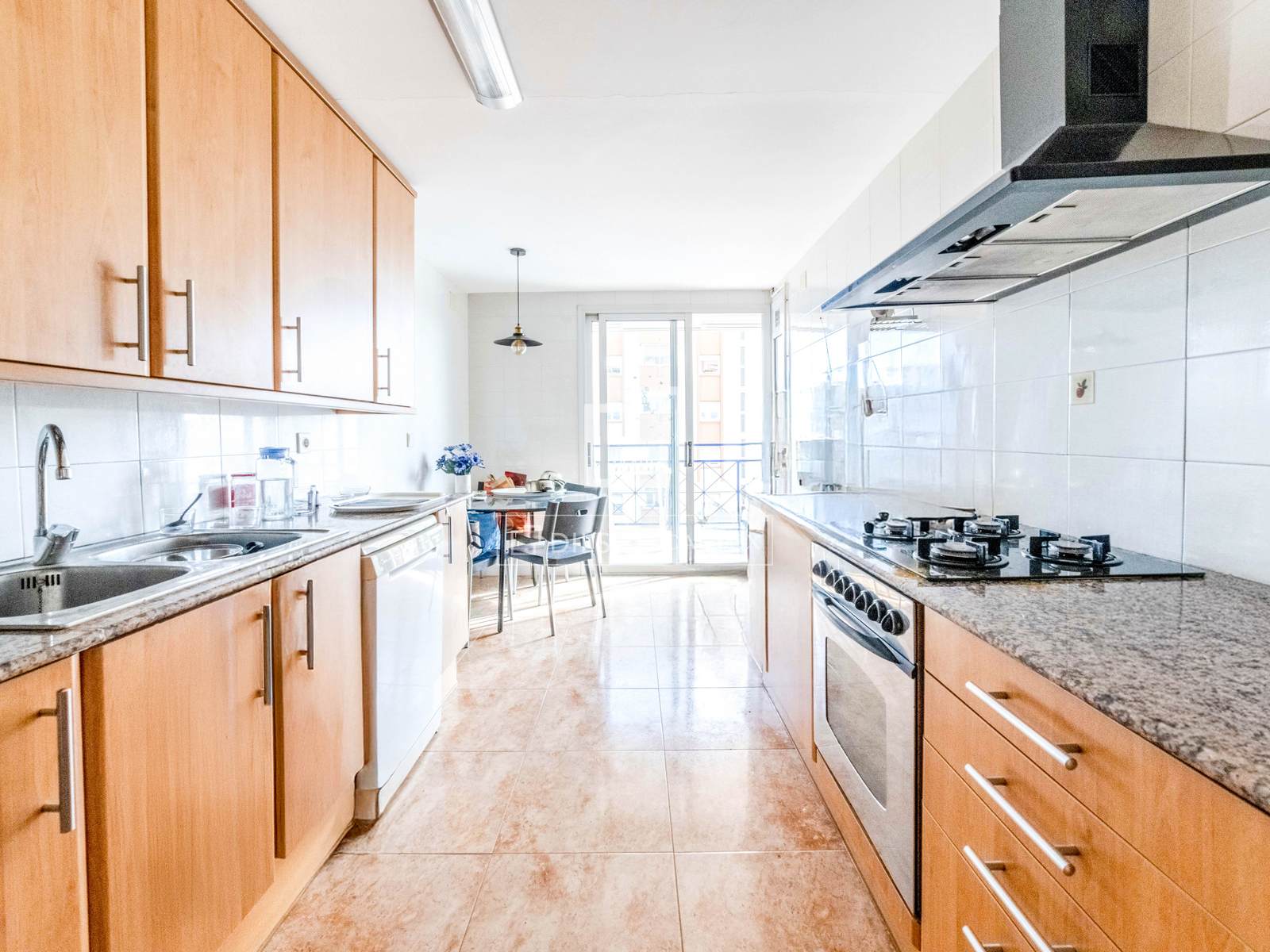 Appartamento a Sitges, Barcelona, Spagna 4 camere da letto, 102 mq. N° 161387