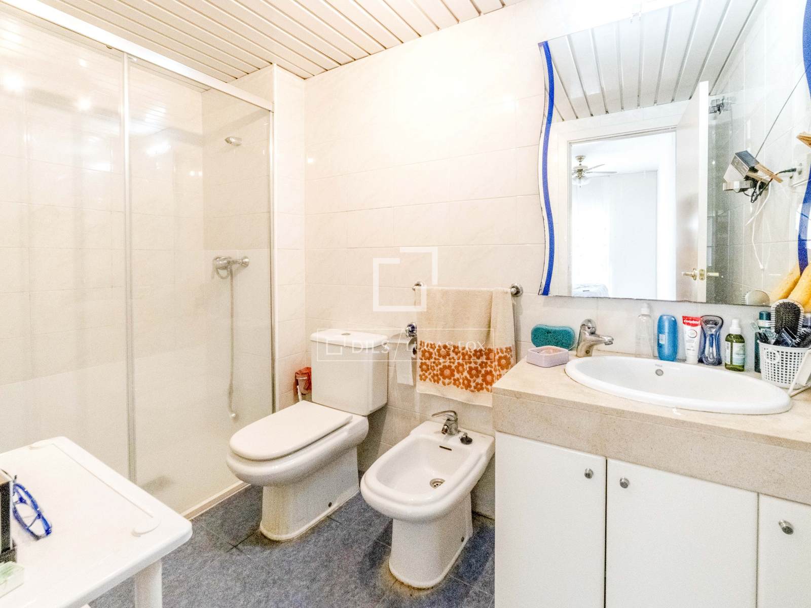 Appartamento a Sitges, Barcelona, Spagna 4 camere da letto, 102 mq. N° 161387