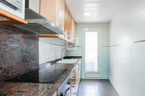 Lägenhet till salu i Gava, Barcelona, Spanien 3 sovrum, 116 kvm. Nr. 161389 - foto 15