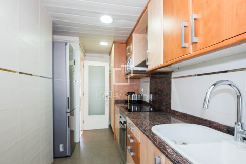 Lägenhet till salu i Gava, Barcelona, Spanien 3 sovrum, 116 kvm. Nr. 161389 - foto 12