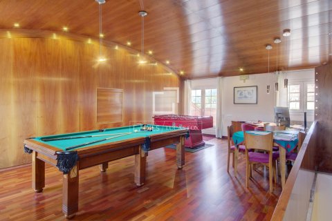 Villa for sale in Sant Just Desvern, Barcelona, Spain 4 bedrooms, 410 sq.m. No. 161391 - photo 24