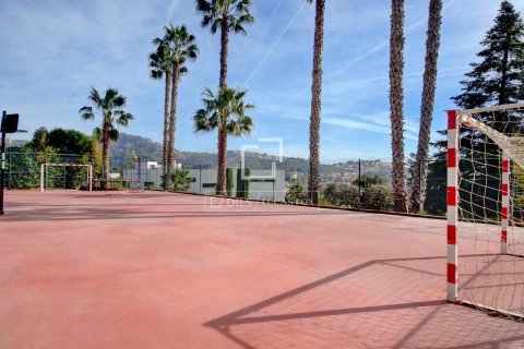 Villa for sale in Sant Just Desvern, Barcelona, Spain 4 bedrooms, 410 sq.m. No. 161391 - photo 30