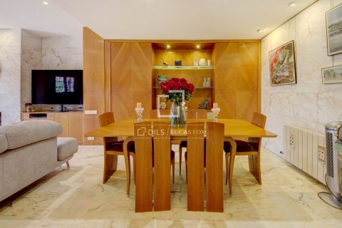 Villa for sale in Sant Just Desvern, Barcelona, Spain 4 bedrooms, 410 sq.m. No. 161391 - photo 7