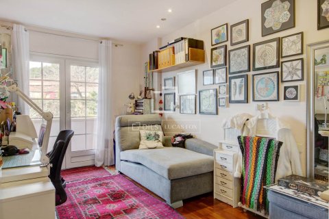 Villa for sale in Sant Just Desvern, Barcelona, Spain 4 bedrooms, 410 sq.m. No. 161391 - photo 18