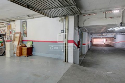 Villa for sale in Sant Just Desvern, Barcelona, Spain 4 bedrooms, 410 sq.m. No. 161391 - photo 27