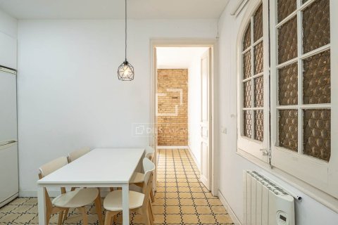 Lägenhet till salu i Barcelona, Spanien 2 sovrum, 68 kvm. Nr. 161385 - foto 10