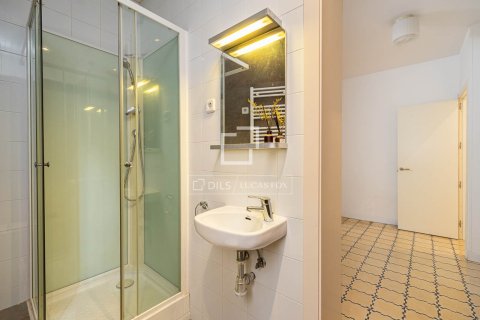 Lägenhet till salu i Barcelona, Spanien 2 sovrum, 68 kvm. Nr. 161385 - foto 19