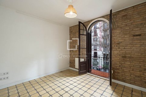 Lägenhet till salu i Barcelona, Spanien 2 sovrum, 68 kvm. Nr. 161385 - foto 3
