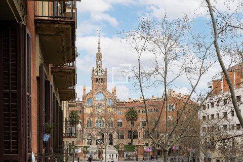 Lägenhet till salu i Barcelona, Spanien 2 sovrum, 68 kvm. Nr. 161385 - foto 2