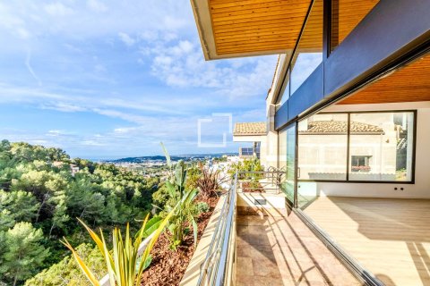 Villa for sale in Sitges, Barcelona, Spain 4 bedrooms, 288 sq.m. No. 161388 - photo 3