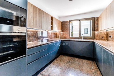 Villa for sale in Sitges, Barcelona, Spain 4 bedrooms, 288 sq.m. No. 161388 - photo 12