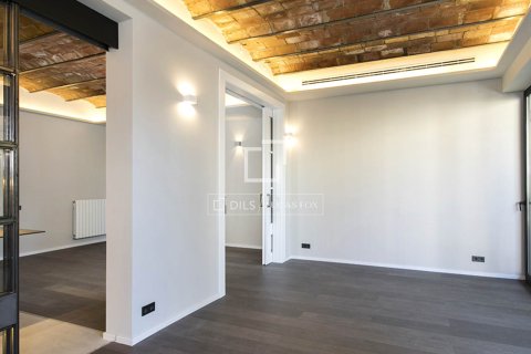 Lägenhet till salu i Barcelona, Spanien 3 sovrum, 163 kvm. Nr. 161386 - foto 6