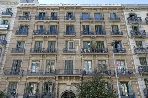 Lägenhet till salu i Barcelona, Spanien 3 sovrum, 163 kvm. Nr. 161386 - foto 25