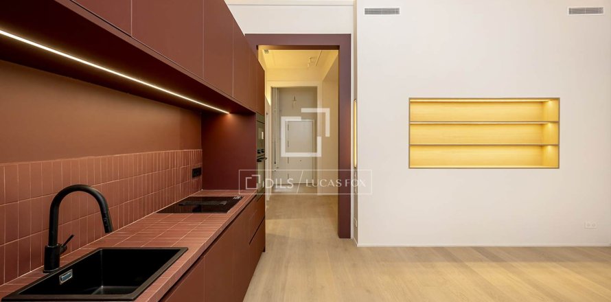 Apartment à Barcelona, Espagne 2 chambres, 82 m2 No. 161390