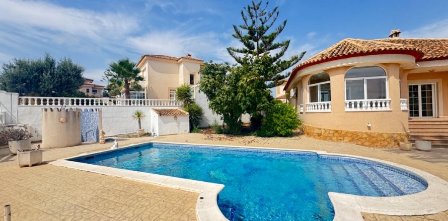 Huvila Alicante, Espanja 3 makuuhuonetta, 125 m2 No. 145372