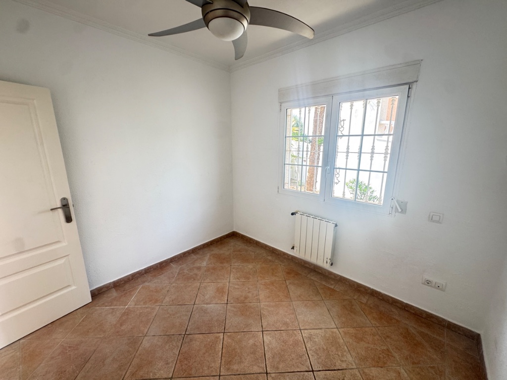 Villa in Alicante, Spanien 3 Schlafzimmer, 125 m2 Nr. 145372