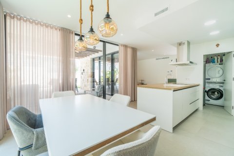 Villa till salu i Los Balcones, Alicante, Spanien 3 sovrum, 127 kvm. Nr. 145370 - foto 18