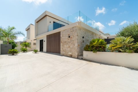 Villa till salu i Los Balcones, Alicante, Spanien 3 sovrum, 127 kvm. Nr. 145370 - foto 3