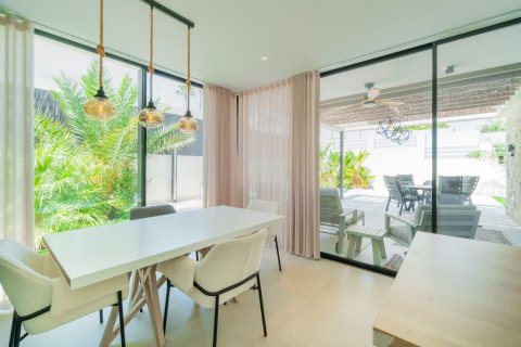 Villa till salu i Los Balcones, Alicante, Spanien 3 sovrum, 127 kvm. Nr. 145370 - foto 2