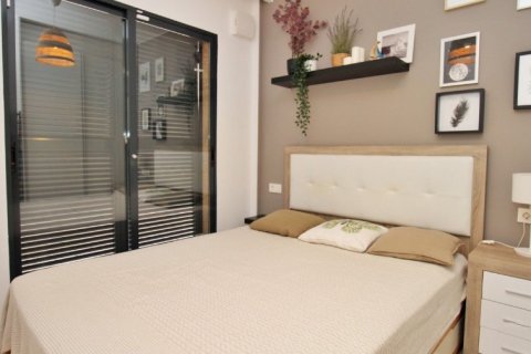 Villa en venta en La Zenia, Alicante, España 3 dormitorios, 72 m2 No. 145369 - foto 21