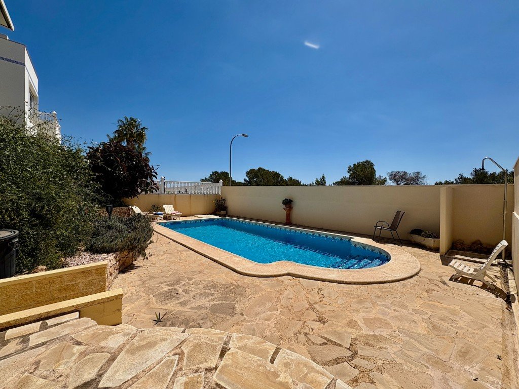 Villa à Villamartin, Alicante, Espagne 2 chambres, 160 m2 No. 145366