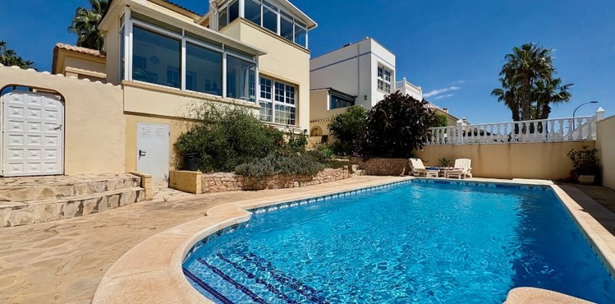 Villa i Villamartin, Alicante, Spanien 2 sovrum, 160 kvm. Nr. 145366