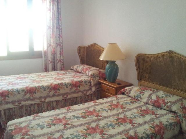 Villa i Dehesa De Campoamor, Alicante, Spanien 6 sovrum, 250 kvm. Nr. 115025