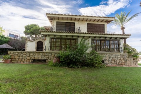 Villa for sale Alicante, Spain 8 bedrooms, 473 sq.m. No. 115018 - photo 21