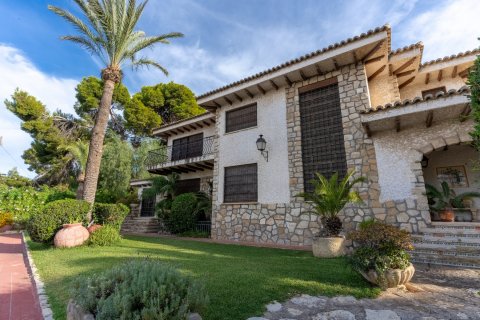 Villa for sale Alicante, Spain 8 bedrooms, 473 sq.m. No. 115018 - photo 3