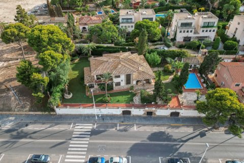 Villa for sale Alicante, Spain 8 bedrooms, 473 sq.m. No. 115018 - photo 2