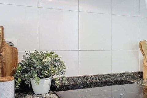 Продажа квартиры в Аликанте, Испания 3 спальни, 117м2 №179780 - фото 9