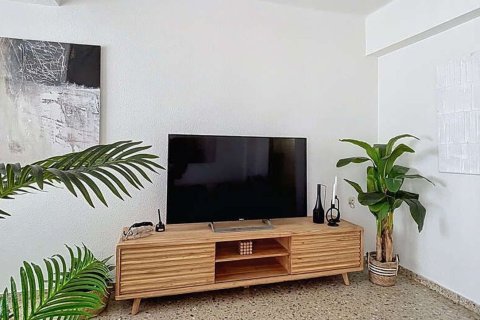 Продажа квартиры в Аликанте, Испания 3 спальни, 117м2 №179780 - фото 3