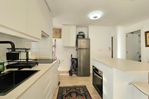 Продажа квартиры в Аликанте, Испания 2 спальни, 87м2 №179779 - фото 2