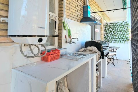 Продажа квартиры в Аликанте, Испания 2 спальни, 87м2 №179779 - фото 22