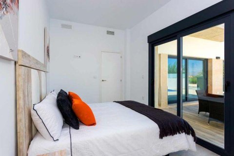 Duplex for sale Daya Nueva, Alicante, Spain 3 bedrooms, 108 sq.m. No. 133997 - photo 12