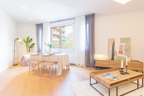 Apartment à vendre Barcelona, Espagne, 3 chambres, 82 m2 No. 133992 - photo 4