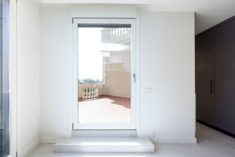 Apartment à vendre Barcelona, Espagne, 3 chambres, 82 m2 No. 133992 - photo 15