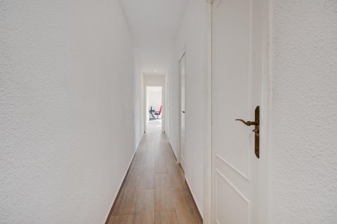 Apartamento en venta en Torrevieja, Alicante, España 2 dormitorios,  No. 140468 - foto 15