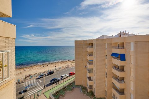 Apartamento en venta en Torrevieja, Alicante, España 2 dormitorios,  No. 140468 - foto 6
