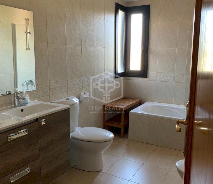 Villa à Castelldefels, Barcelona, Espagne 5 chambres, 332 m2 No. 181698