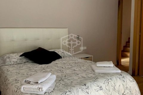 Huvila vuokrattavana Castelldefels, Barcelona, Espanja, 5 makuuhuonetta, 332 m2 No. 181698 - kuva 11