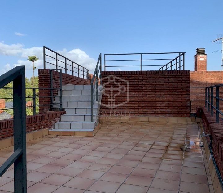 Villa à Castelldefels, Barcelona, Espagne 5 chambres, 332 m2 No. 181698