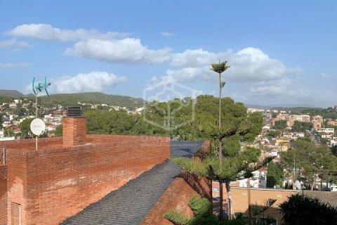 Huvila vuokrattavana Castelldefels, Barcelona, Espanja, 5 makuuhuonetta, 332 m2 No. 181698 - kuva 18