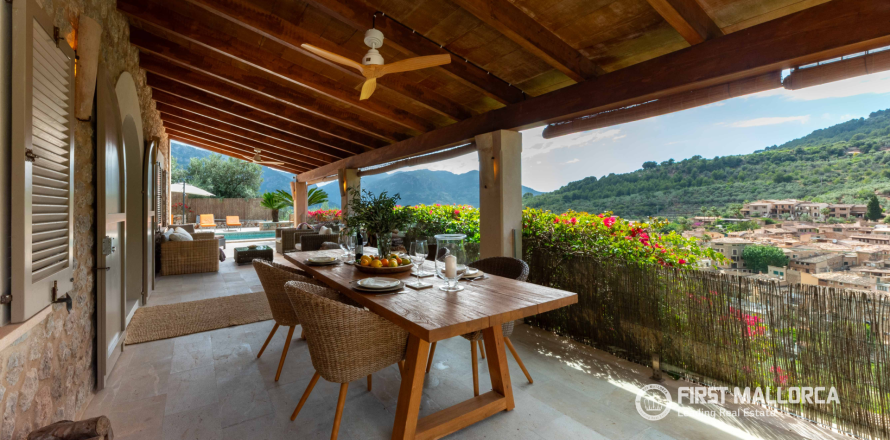 Finca in Fornalutx, Mallorca, Spain 3 bedrooms, 204 sq.m. No. 167790