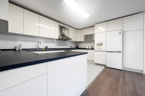 Bliźniak w Portals Nous, Mallorca, Hiszpania 3 sypialnie, 269 mkw. nr 143464 – zdjęcie 11