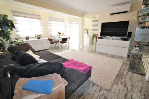Apartamento en venta en Torrevieja, Alicante, España 3 dormitorios, 108 m2 No. 145213 - foto 7