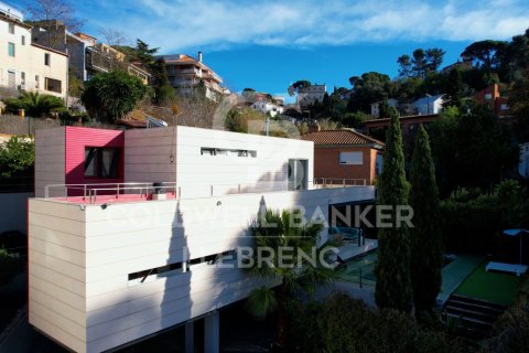 Сasa en venta en Barcelona, España 6 dormitorios, 490 m2 No. 160374 - foto 5