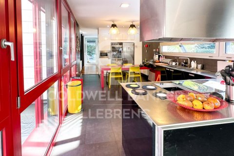 Сasa en venta en Barcelona, España 6 dormitorios, 490 m2 No. 160374 - foto 18